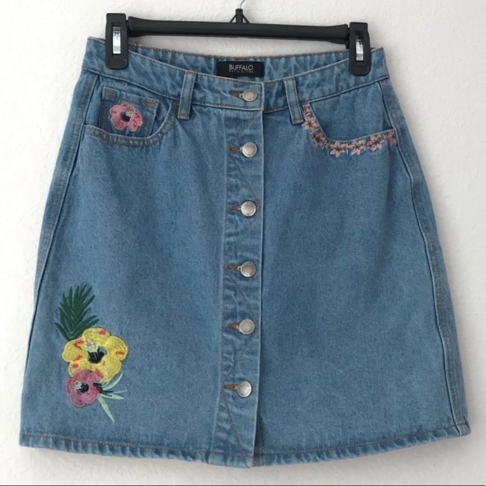 Buffalo David Bitton Floral Hibiscus Embroidered Denim Buttoned Down Jean Skirt
